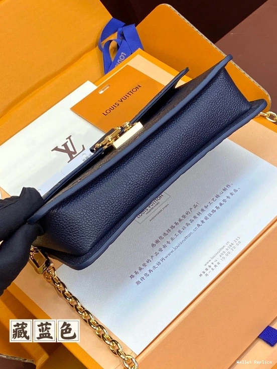 Cheap LOUIS VUITTON Wallet Chain On Métis 0712